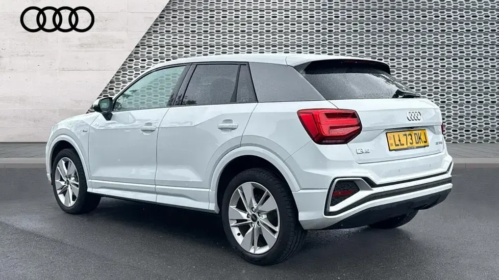 Used Audi Q2 S-Line 150 HP (110 kW) 2023 White SUV