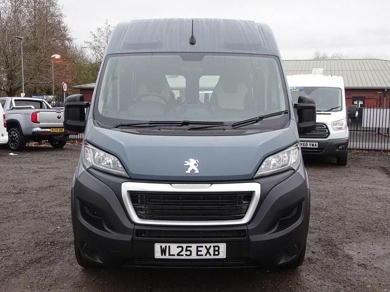New Peugeot Boxer Premium 2025 Grey Van
