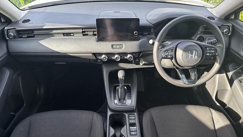 Used Honda HR-V Elegance 152 HP (111 kW) 2021 White SUV