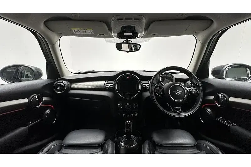Begagnad Mini Cooper S Exclusive 2021 Svart Halvkombi