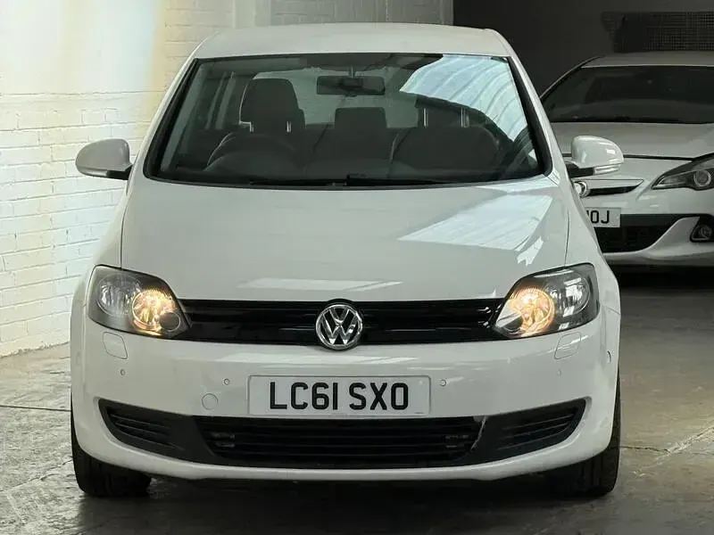 Used VW Golf Plus Cross SE 105 HP (77 kW) 2012 White Hatchback