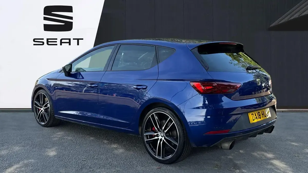 Used Seat Leon CUPRA 300 HP (220 kW) 2018 Blue Hatchback