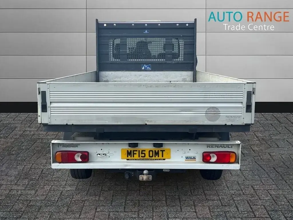 Used Renault Master Business 125 HP (91 kW) 2015 White Van