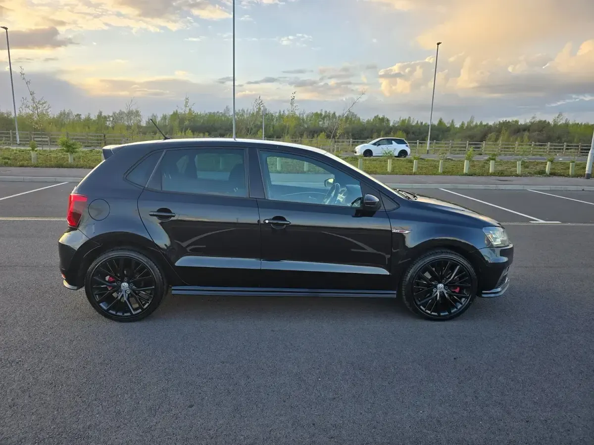 Used VW Polo GTI 190 HP (139 kW) 2015 Black Hatchback