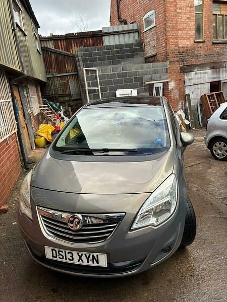 Used Vauxhall Meriva 2013 Brown MPV