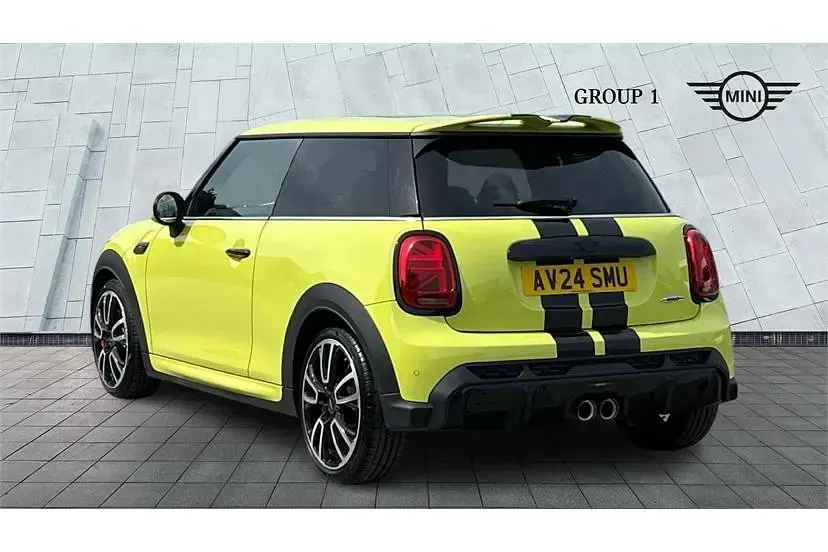 Used Mini John Cooper Works Hatch 231 HP (169 kW) 2024 Yellow Hatchback