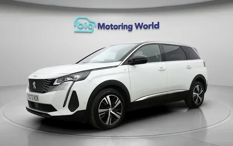 Used Peugeot 5008 GT 131 HP (96 kW) 2023 White SUV