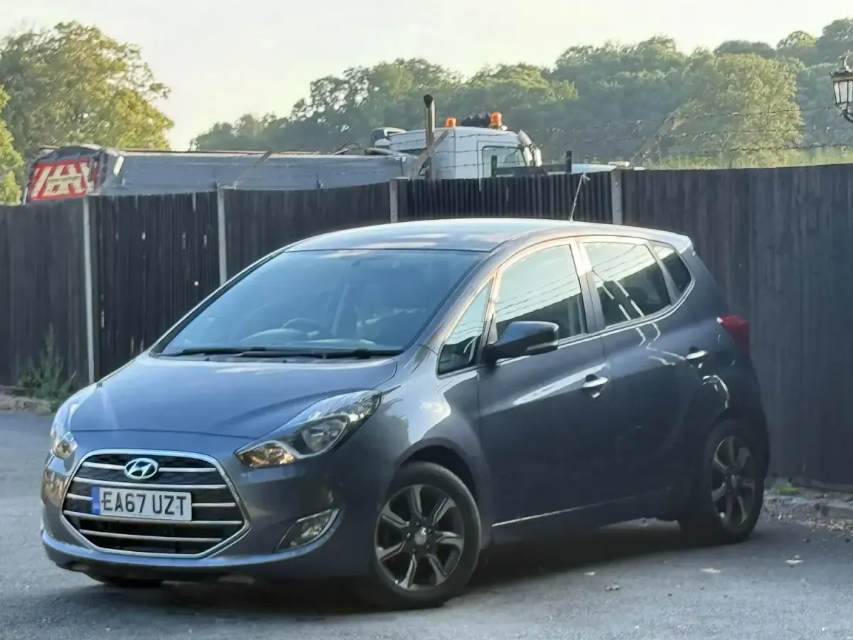 Used Hyundai ix20 SE 2017 Blue Hatchback