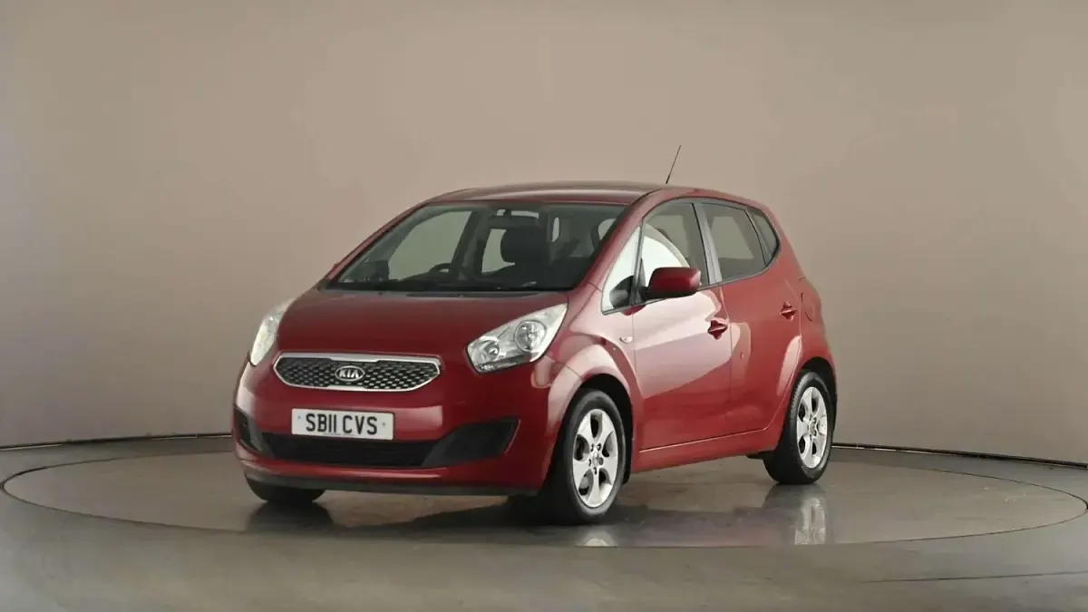 Used Kia Venga 125 HP (91 kW) 2011 Red Hatchback