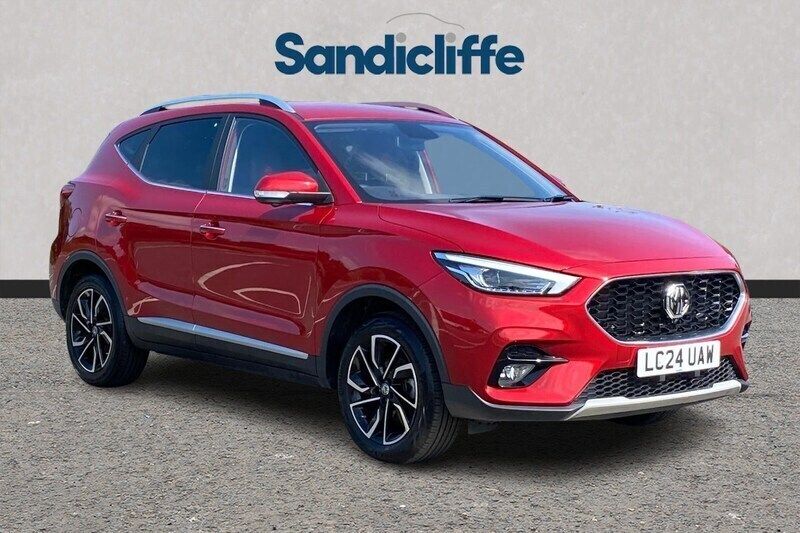 Tri coat dynamic red Used 2022 MG ZS Exclusive Sedan | £14,350 (Fair price) - Image 1/4