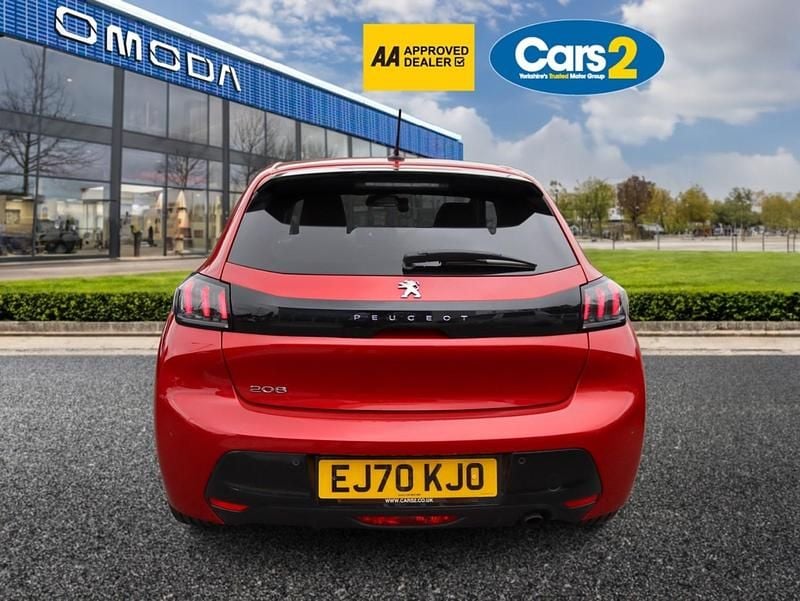 Used Peugeot 208 Allure 101 HP (74 kW) 2021 Red Hatchback