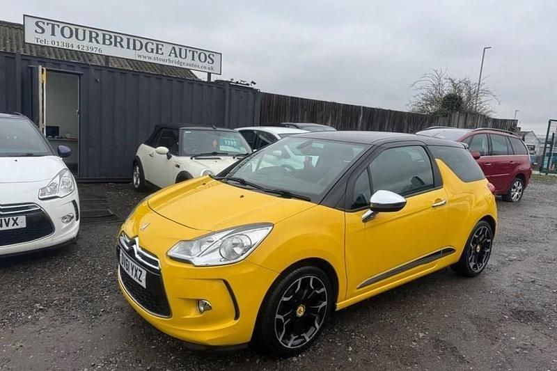 Used Citroën DS3 110 HP (80 kW) 2011 Yellow Hatchback