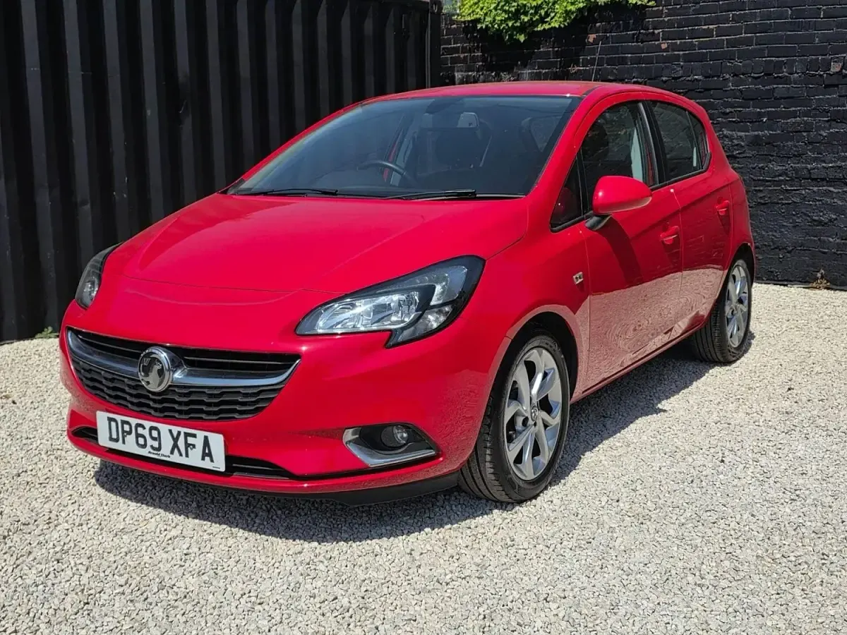 Used Vauxhall Corsa SRi 90 HP (66 kW) 2019 Red Hatchback