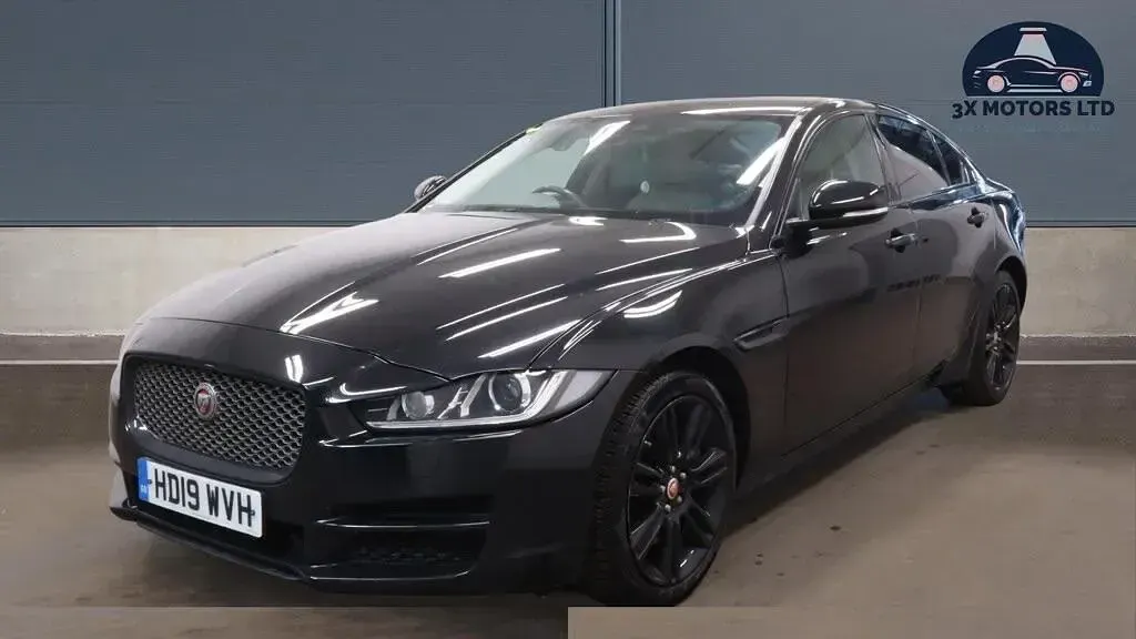 Used Jaguar XE Ingenium 200 HP (147 kW) 2019 Black Sedan
