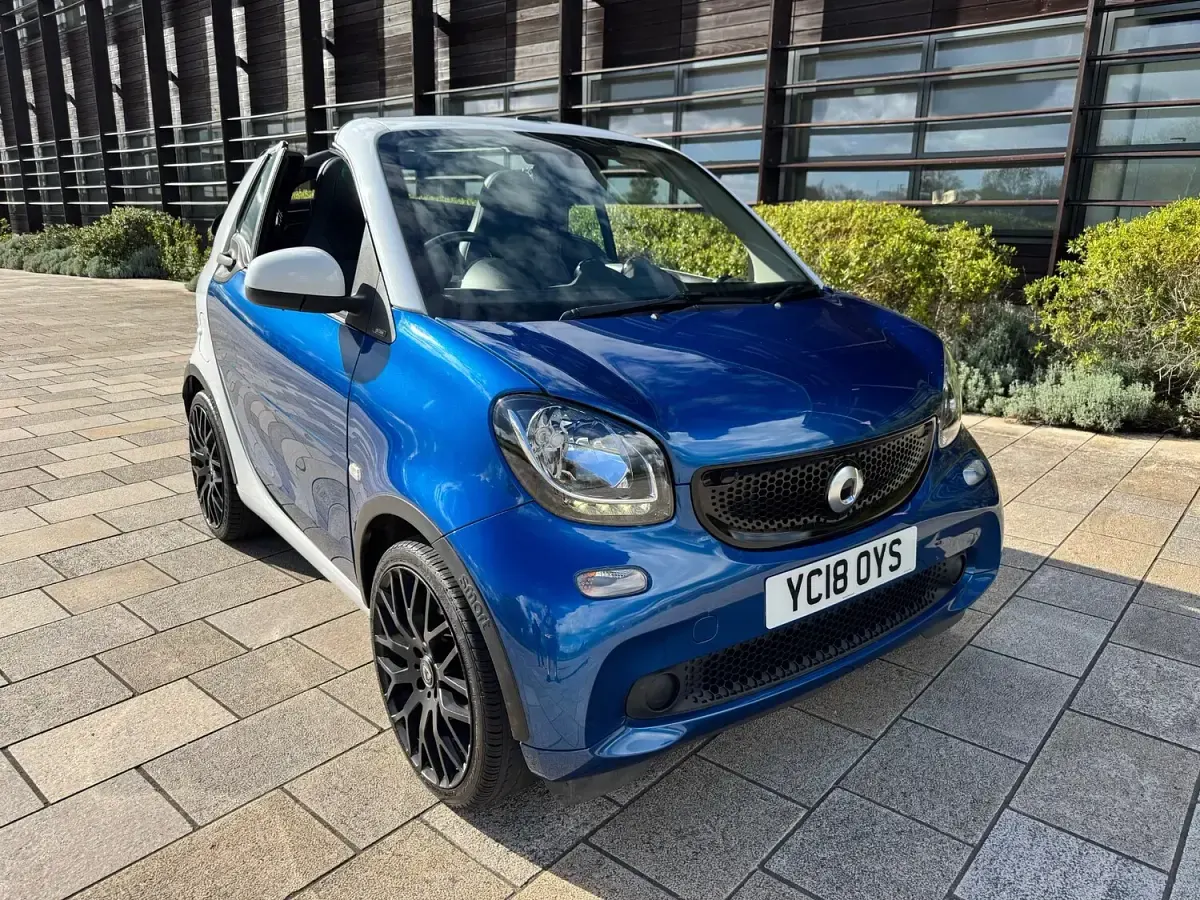 Used Smart ForTwo Cabrio Premium 2018 White Cabriolet