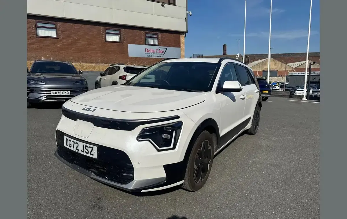 Used Kia e-Niro 147 kW (200 HP) 2022 White SUV