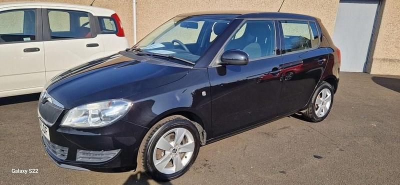 Used Skoda Fabia SE 69 HP (50 kW) 2015 Black Hatchback