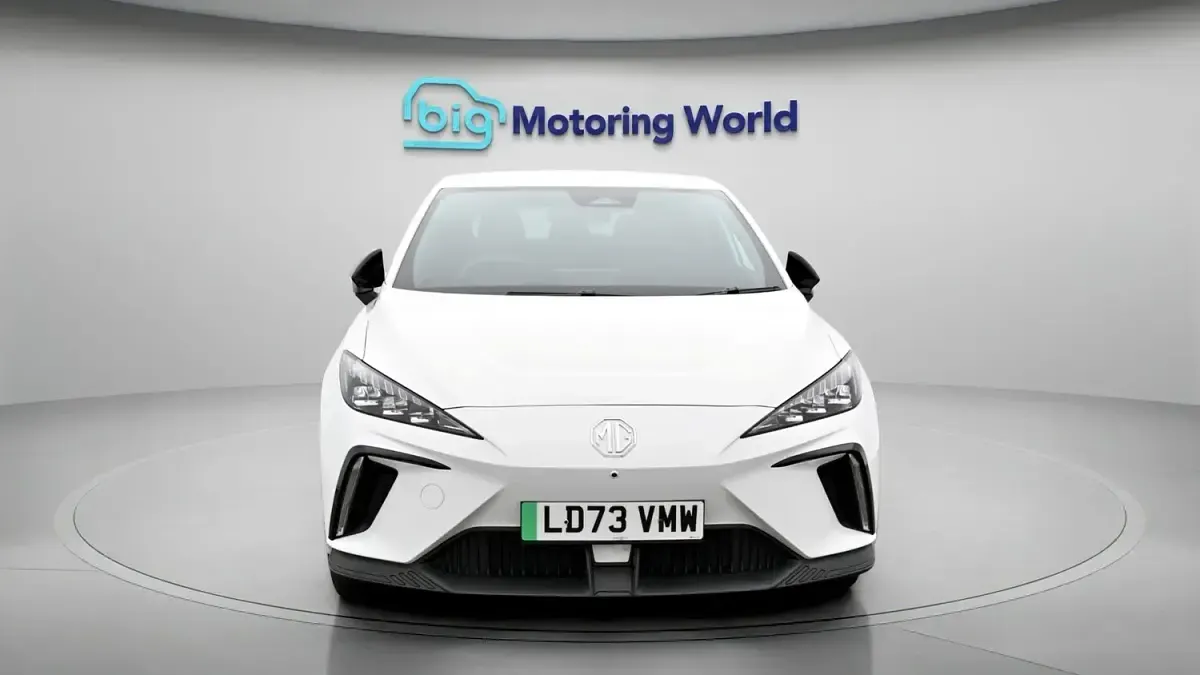 Used MG MG4 EV Trophy 319 kW (435 HP) 2023 White Hatchback
