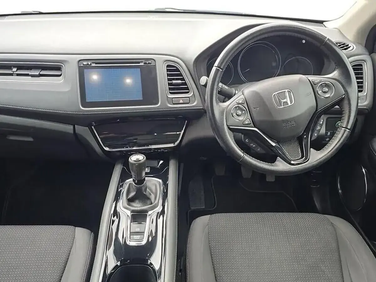 Used Honda HR-V SE 130 HP (95 kW) 2019 Midnight blue beam SUV