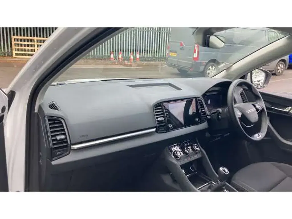 Used Skoda Karoq SE 116 HP (85 kW) 2025 SUV