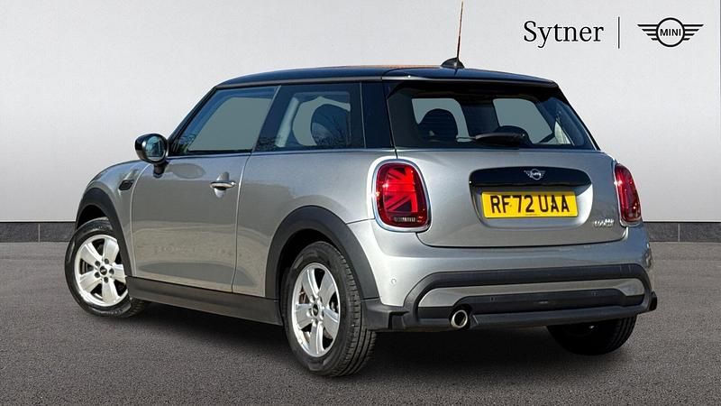Used Mini Cooper Classic 134 HP (98 kW) 2023 Silver Hatchback