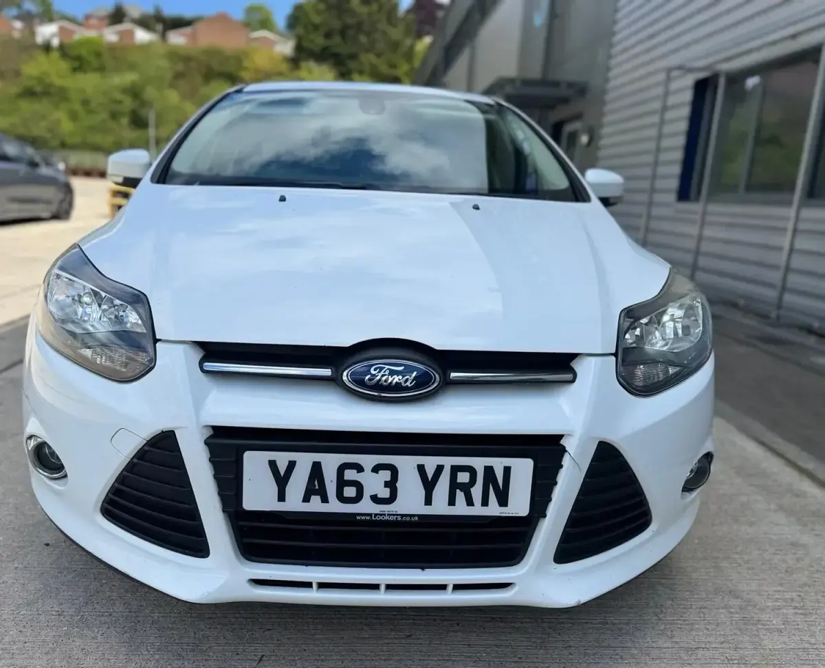 Używany Ford Focus Zetec 2014 Biały Hatchback