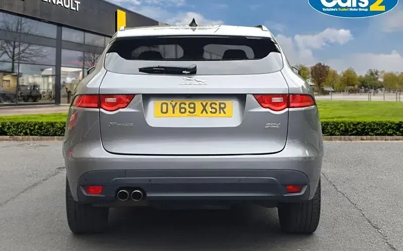 Second-hand Jaguar F-Pace R-Sport 179 CP (131 kW) 2019 Gri SUV
