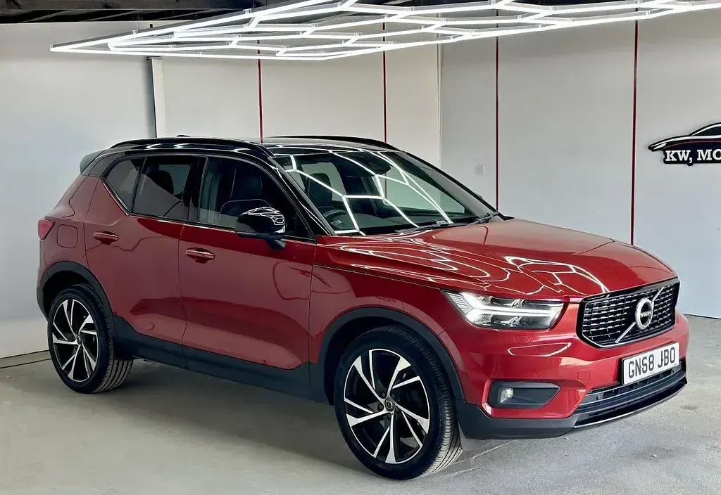 Used Volvo XC40 R-Design Pro 190 HP (139 kW) 2018 Red SUV