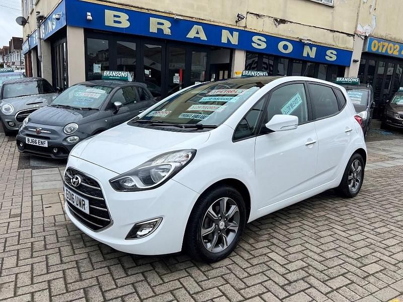 White Used 2016 Hyundai ix20 Premium Hatchback | £7,990 (Fair price) - Image 1/4