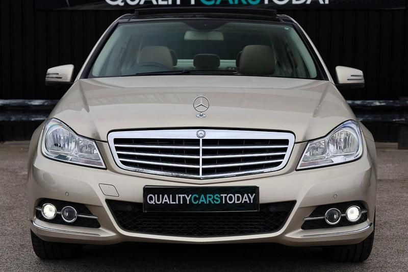 Used Mercedes C180 Elegance 156 HP (114 kW) 2011 Beige Sedan