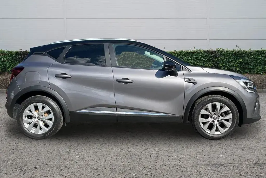 Used Renault Captur Iconic 2021 Multicolour SUV
