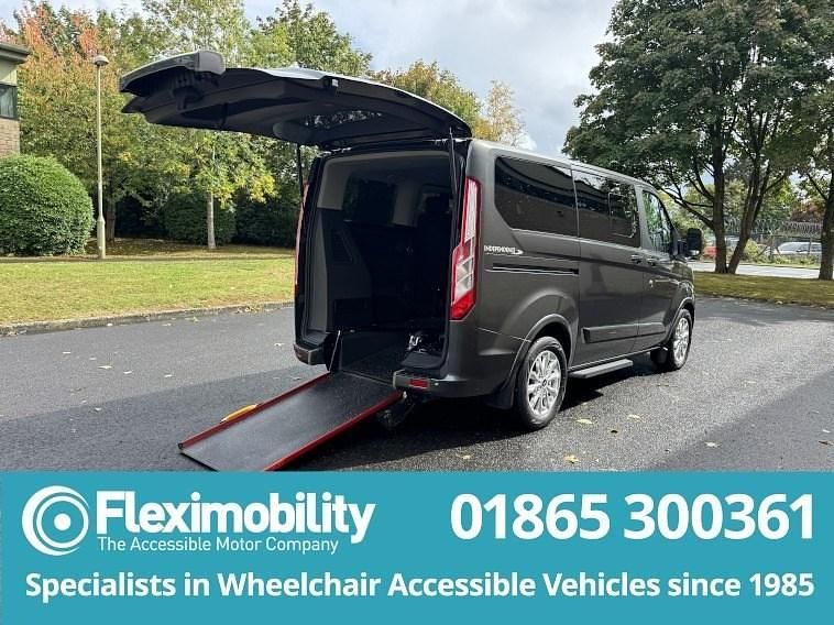 Grey Used 2018 Ford Transit Custom Trend Estate | £17,950 (Fair price) - Image 1/4