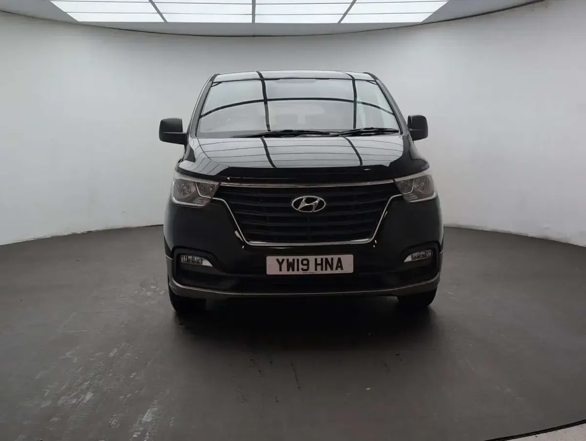 Used Hyundai I800 SE 136 HP (100 kW) 2019 Black MPV