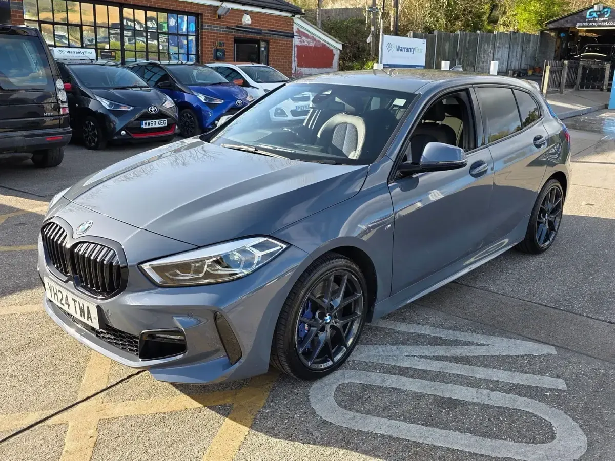 Używany BMW 118 M Sport 2024 Szary Hatchback