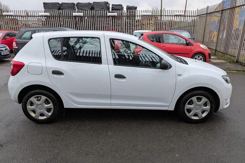 Used Dacia Sandero Ambiance 75 HP (55 kW) 2014