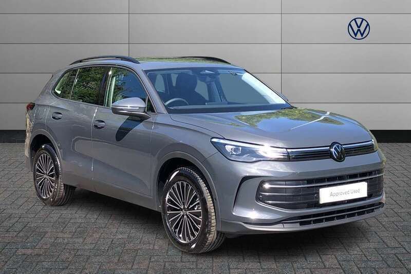 Grey New 2024 VW Tiguan Life SUV | £33,514 (Super price) - Image 1/4