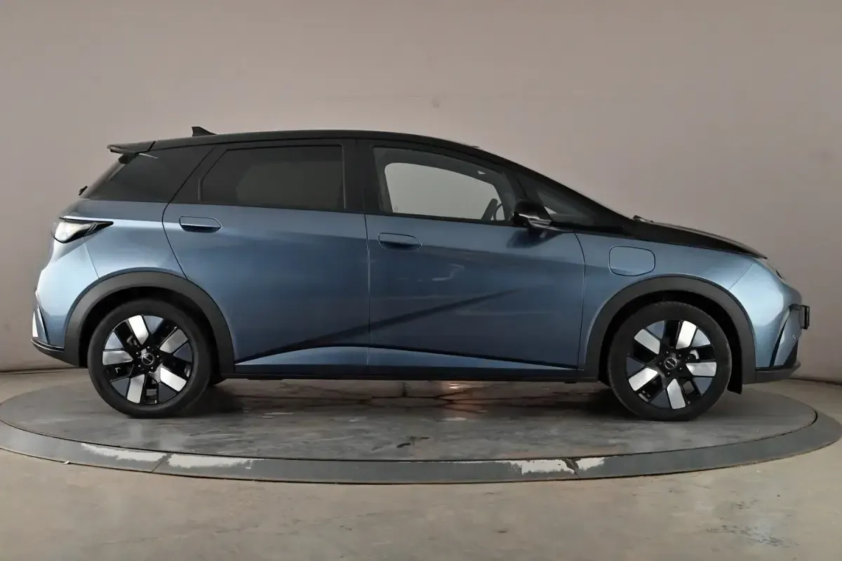 Used BYD Dolphin Design 150 kW (204 HP) 2025 Black Hatchback