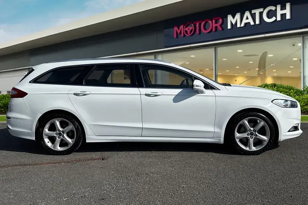 Used Ford Mondeo Titanium 2017 White Estate