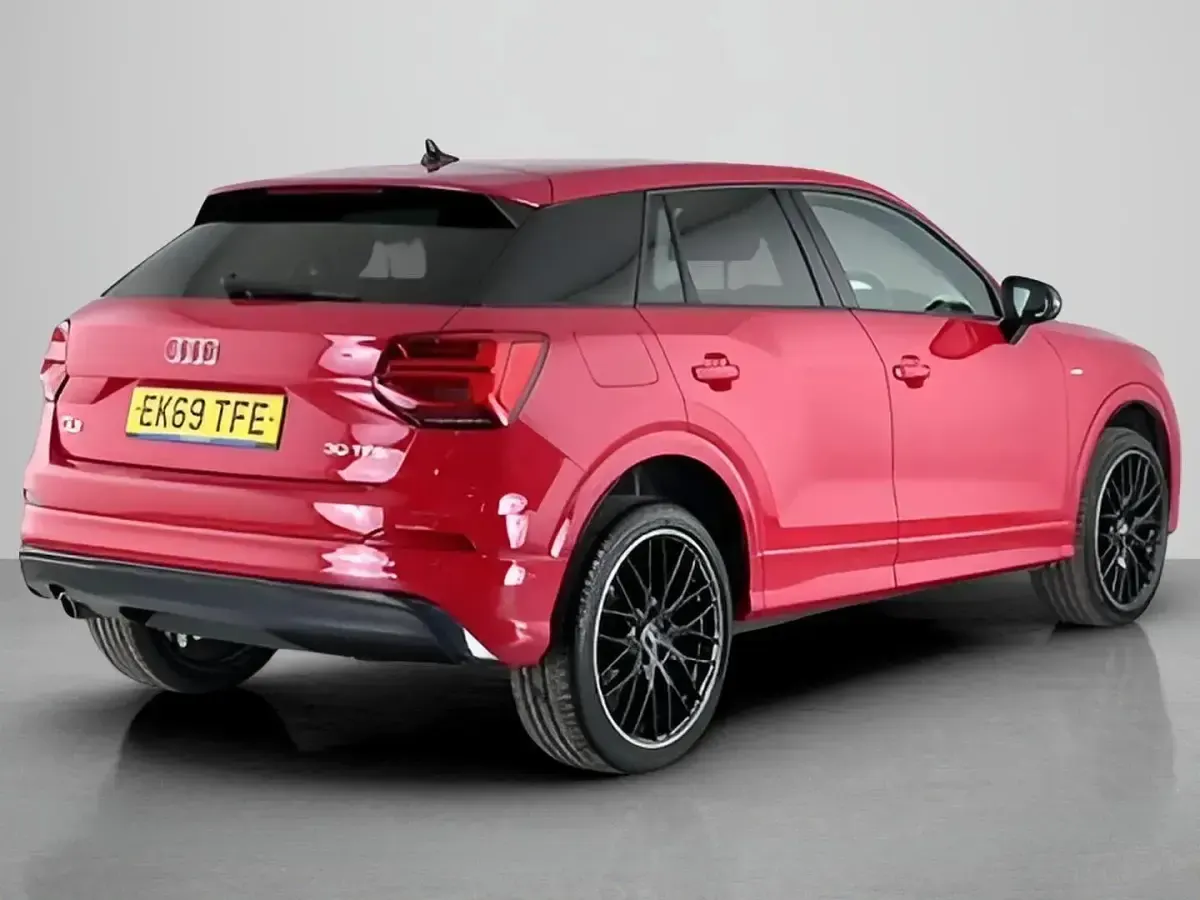 Used Audi Q2 Black Edition 116 HP (85 kW) 2019 Red SUV
