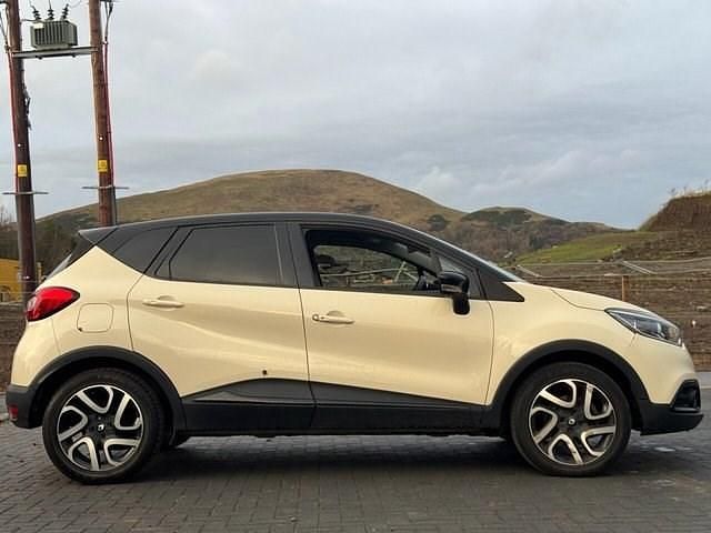Używany Renault Captur Dynamique 90 KM (66 kW) 2014 Biały SUV