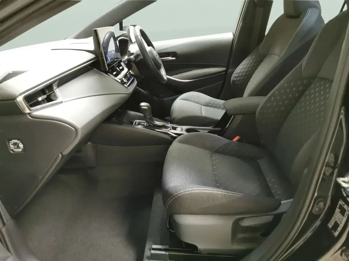 Usado Toyota Corolla 140 HP (102 kW) 2023 Preto Citadino