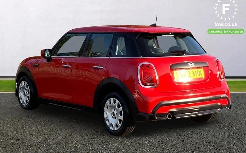 Used Mini ONE Classic 102 HP (75 kW) 2022 Red Hatchback