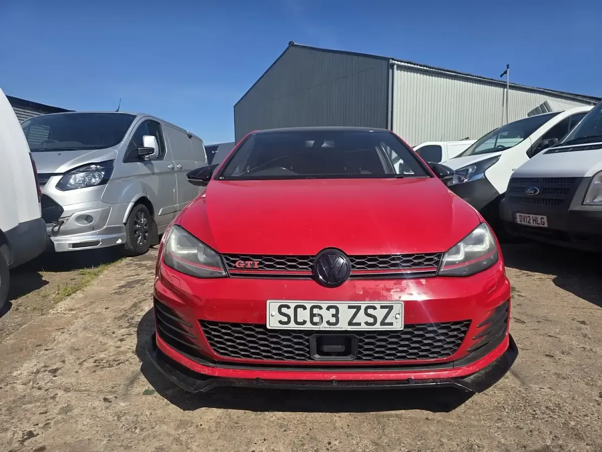 Used VW Golf VII GTI 2014 Red Hatchback