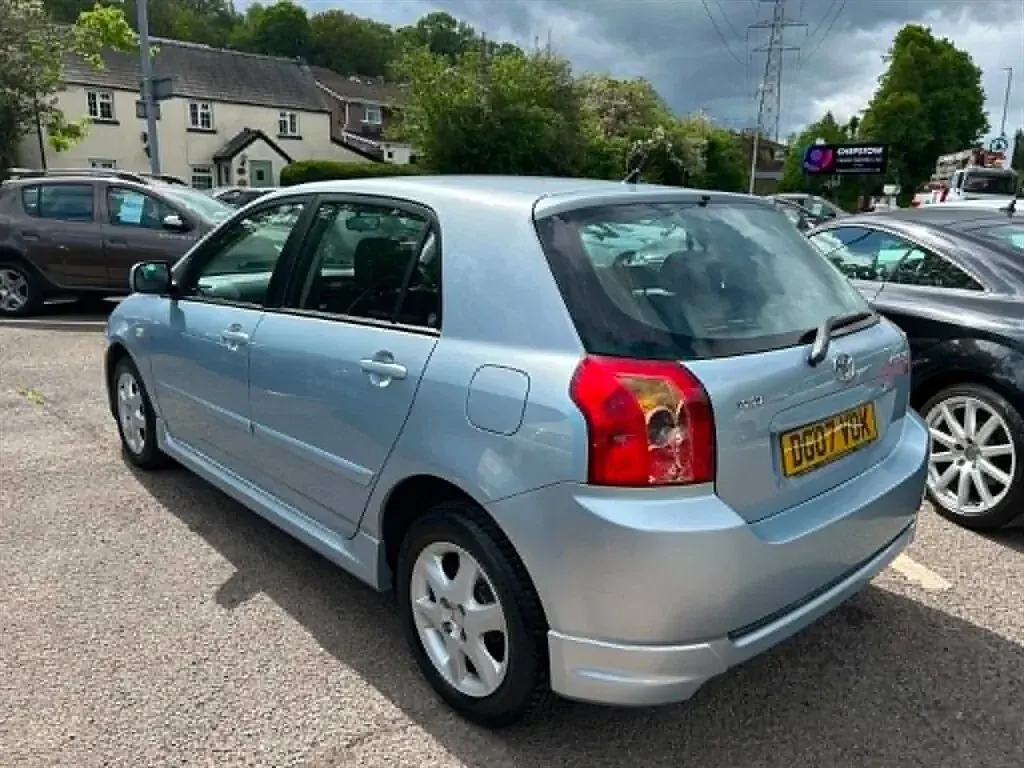 Used Toyota Corolla 124 HP (91 kW) 2007 Blue Hatchback