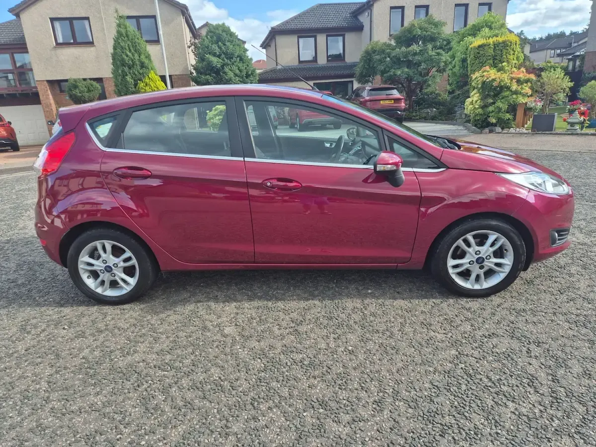 Used Ford Fiesta Zetec 2015 Red Hatchback