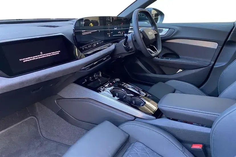 Nouă Audi A5 Advanced 204 CP (150 kW) 2026 Alb Berlinǎ