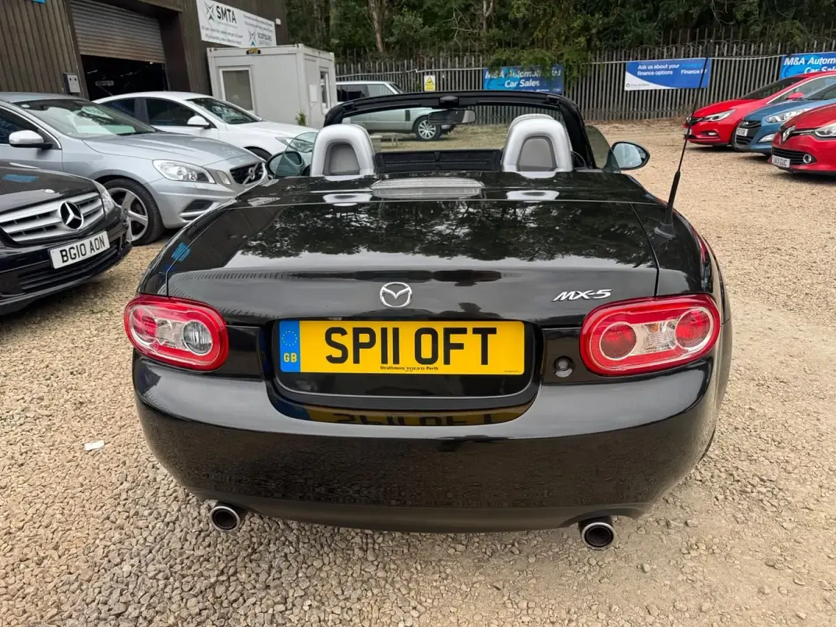 Used Mazda MX5 161 HP (118 kW) 2011 Black Cabriolet