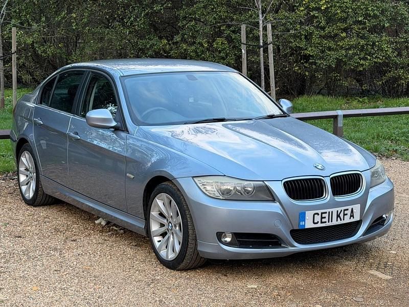 Blue Used 2011 BMW 318 Comfort Edition Sedan | £4,000 (Fair price) - Image 1/4