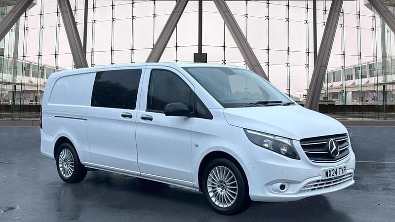 White Used 2024 Mercedes Vito Premium MPV | £28,999 (Expensive) - Image 1/4