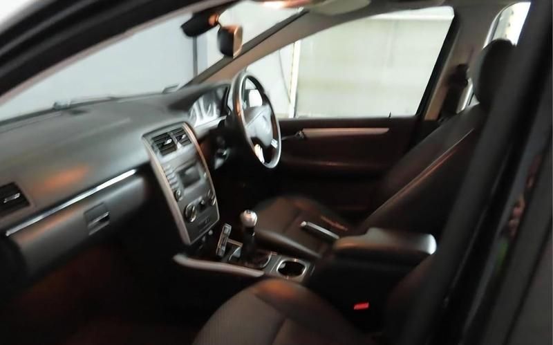 Used Mercedes B160 95 HP (69 kW) 2011 Black MPV